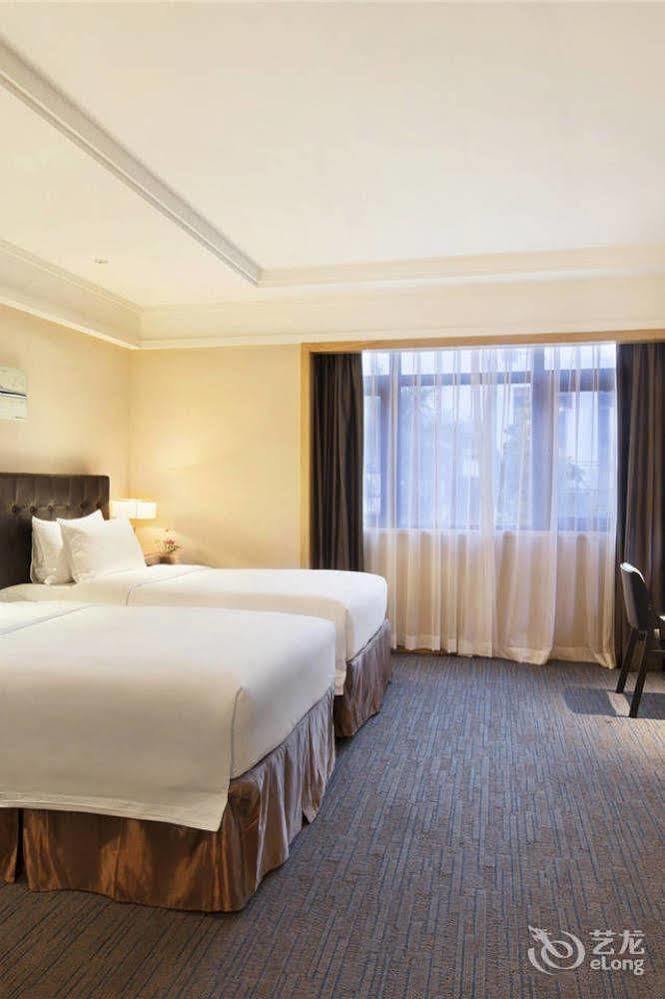 Yiho Hotel Xiamen Huli Exteriör bild